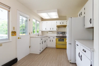 Kitchen Island Photo of 41818 Birken Road, Squamish, BC