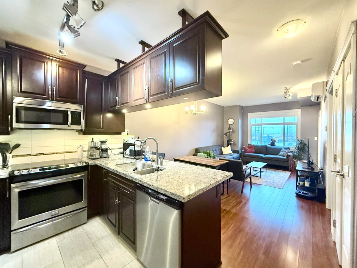 Dining Area Photo of 209 12655 190A STREET, Pitt Meadows BC V3Y 0E9