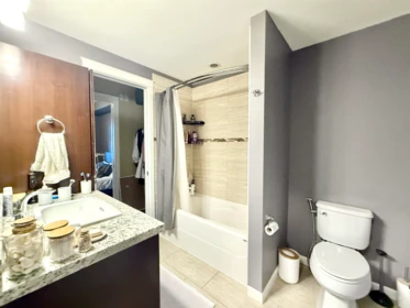 Guest Bathroom Photo of 209 12655 190A STREET, Pitt Meadows BC V3Y 0E9