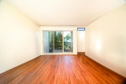 307 9857 Manchester Drive, Burnaby, BC, Burnaby — Apartment/Condo for sale