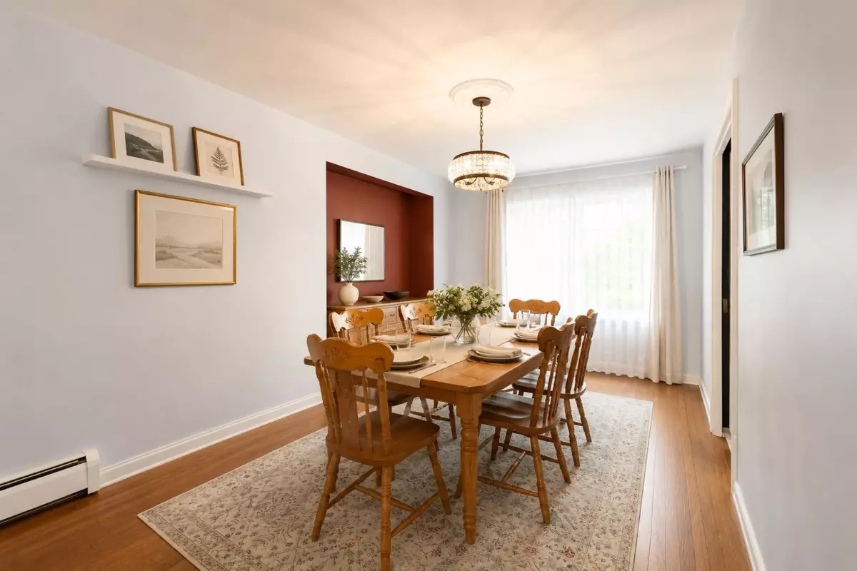 Dining Area Photo of 11063 135a Street, Surrey, BC