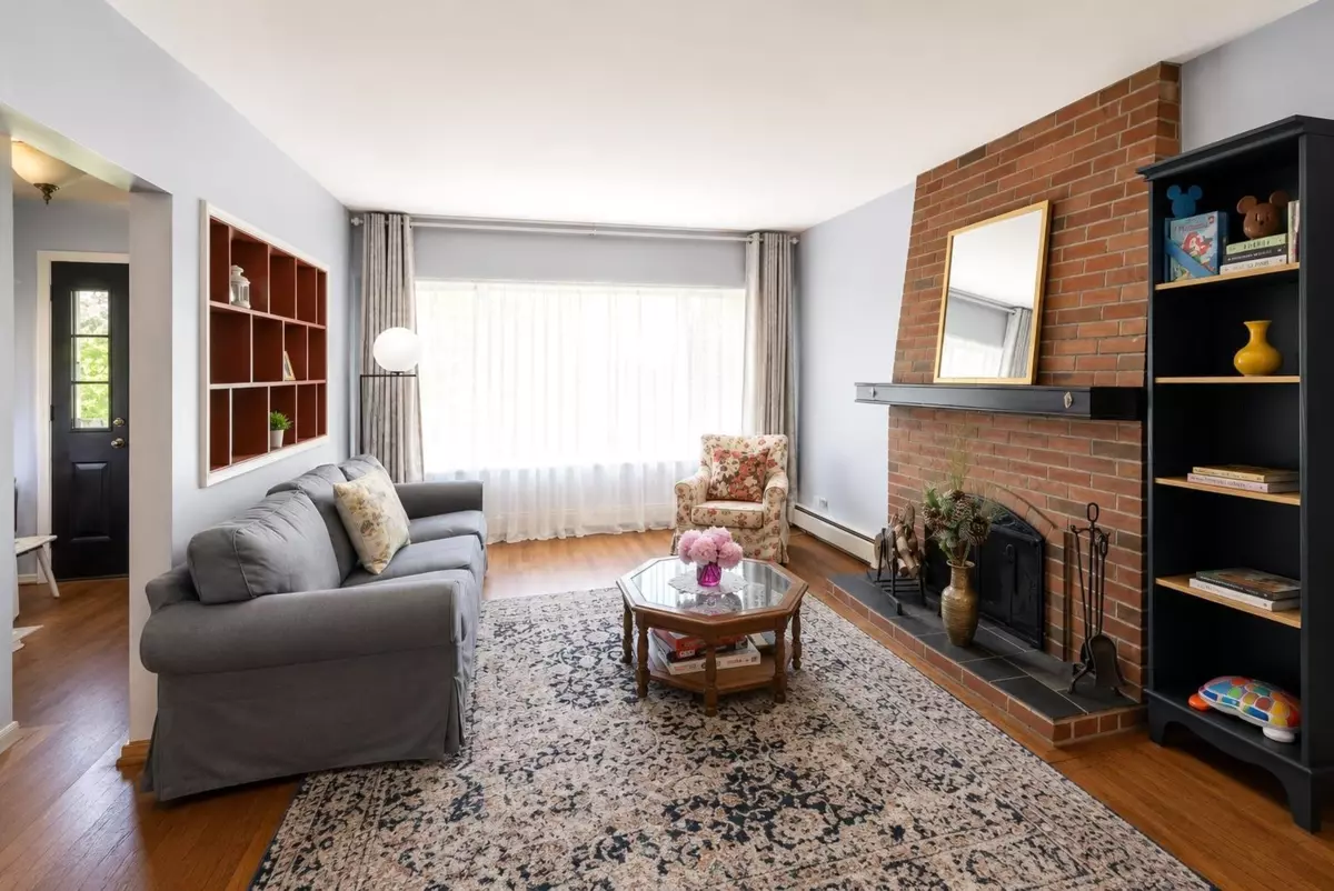 Family Room Photo of 11063 135a Street, Surrey, BC