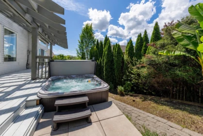 Front Yard Photo of 122 Chestnut Court, Port Moody, BC