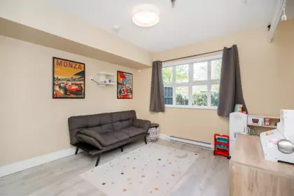 Garage Interior Photo of 6 24076 112 Avenue, Maple Ridge, BC