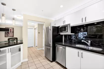 205 15140 29a Avenue, Surrey, BC, Surrey — Apartment/Condo for sale