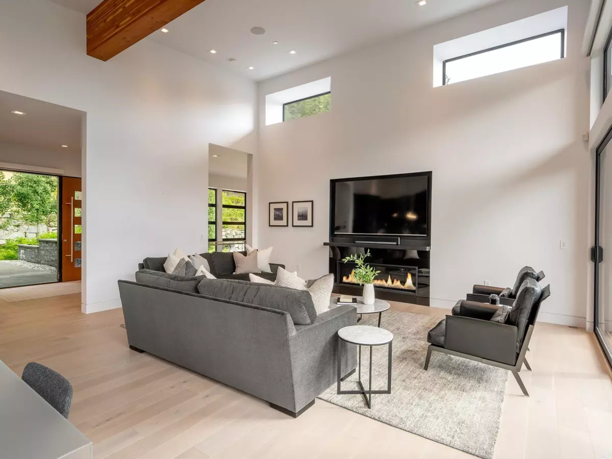 Dining Area Photo of 2909 Kadenwood Drive, Whistler, BC