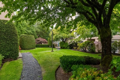 Front Yard Photo of 207 2985 Princess Crescent, Coquitlam, BC