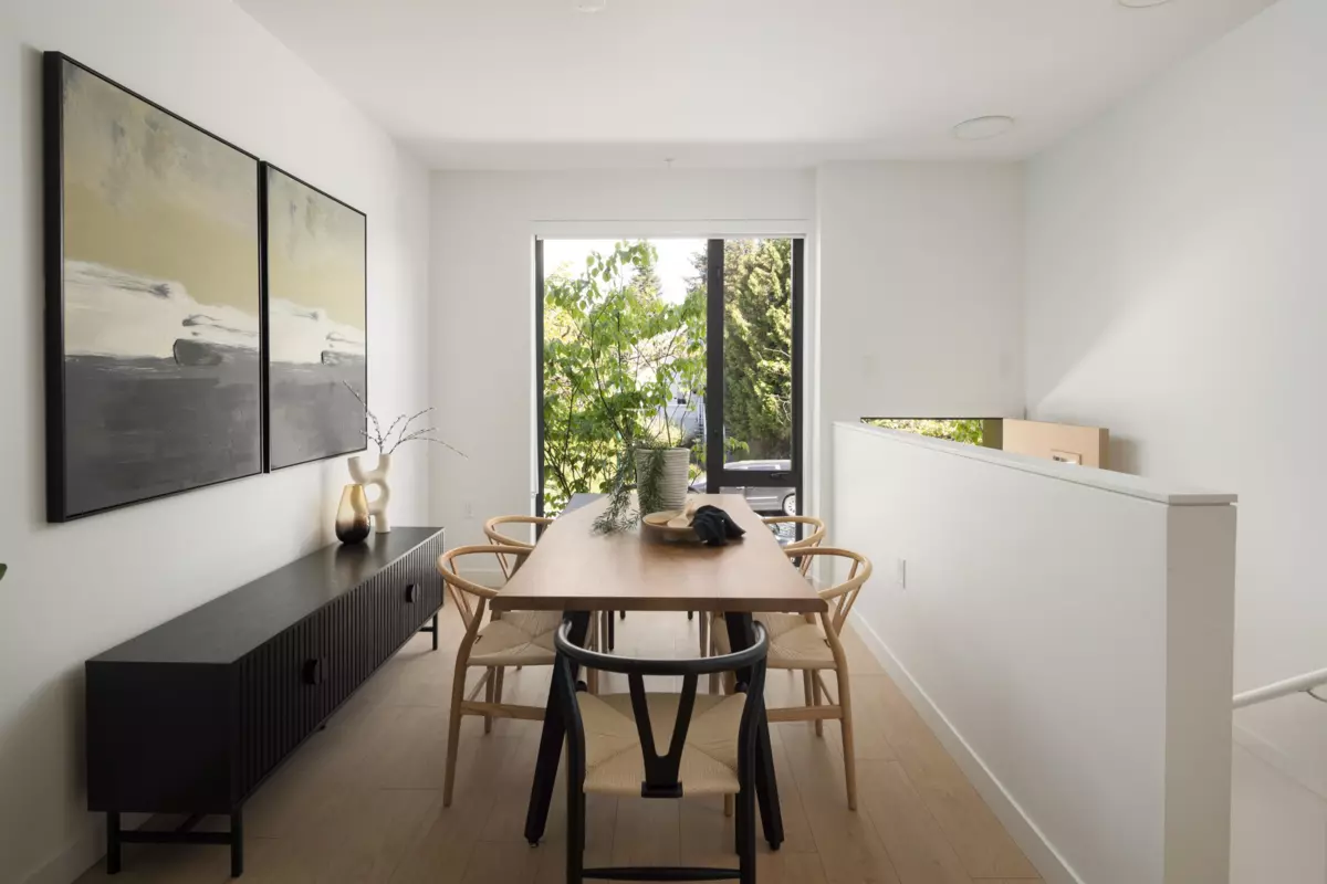 Living Room Photo of 2408 E 12th Avenue, Vancouver, BC