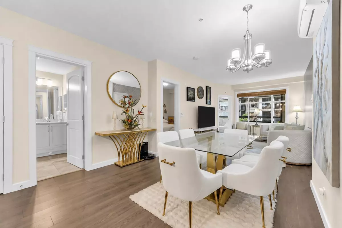 Family Room Photo of 403 8561 203a Street, Langley, BC