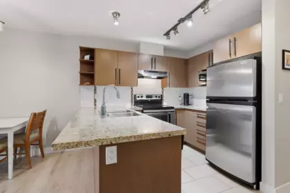 403 2088 Beta Avenue, Burnaby, BC, Burnaby — Apartment/Condo for sale