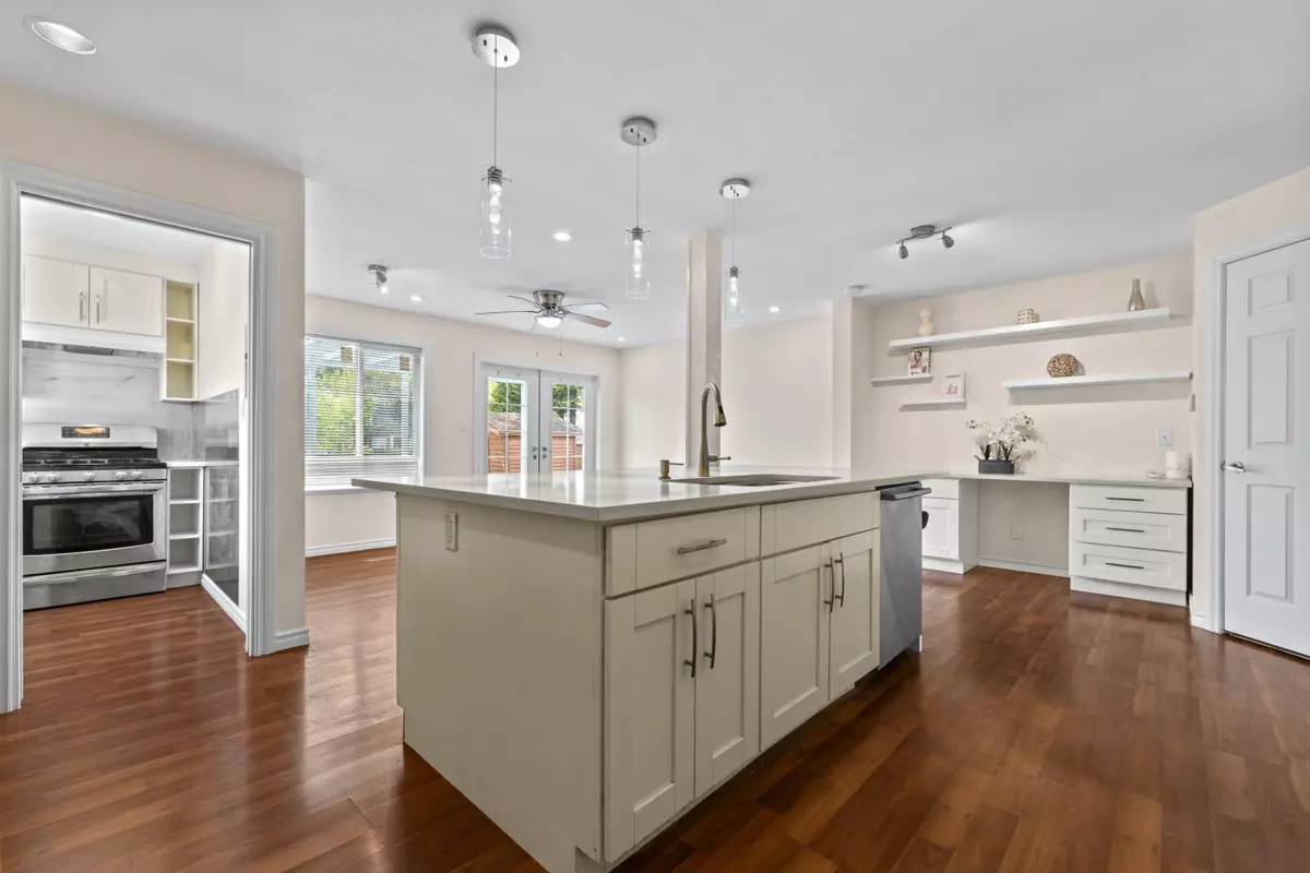 Dining Area Photo of 15488 108a Avenue, Surrey, BC