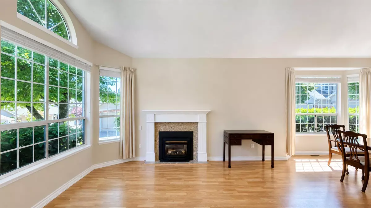 Dining Area Photo of 15 2688 150 Street, Surrey, BC