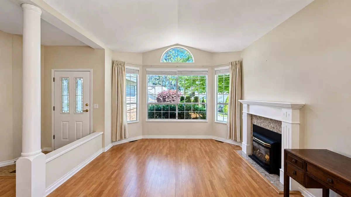 Family Room Photo of 15 2688 150 Street, Surrey, BC