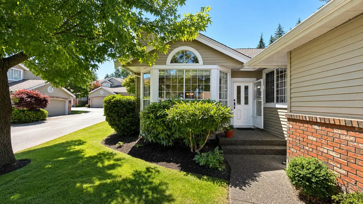 Living Room Photo of 15 2688 150 Street, Surrey, BC