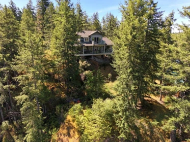 6005-09 Bluff Place, Madeira Park, BC, Madeira Park — Single Family Residence for sale