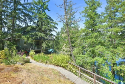 6005-09 Bluff Place, Madeira Park, BC, Madeira Park — Single Family Residence for sale