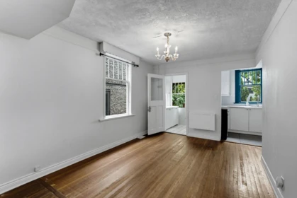 1924 Kitchener Street, Vancouver, BC, Vancouver — Single Family Residence for sale