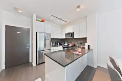 Kitchen Photo of 212 15138 34th Avenue, Surrey, BC