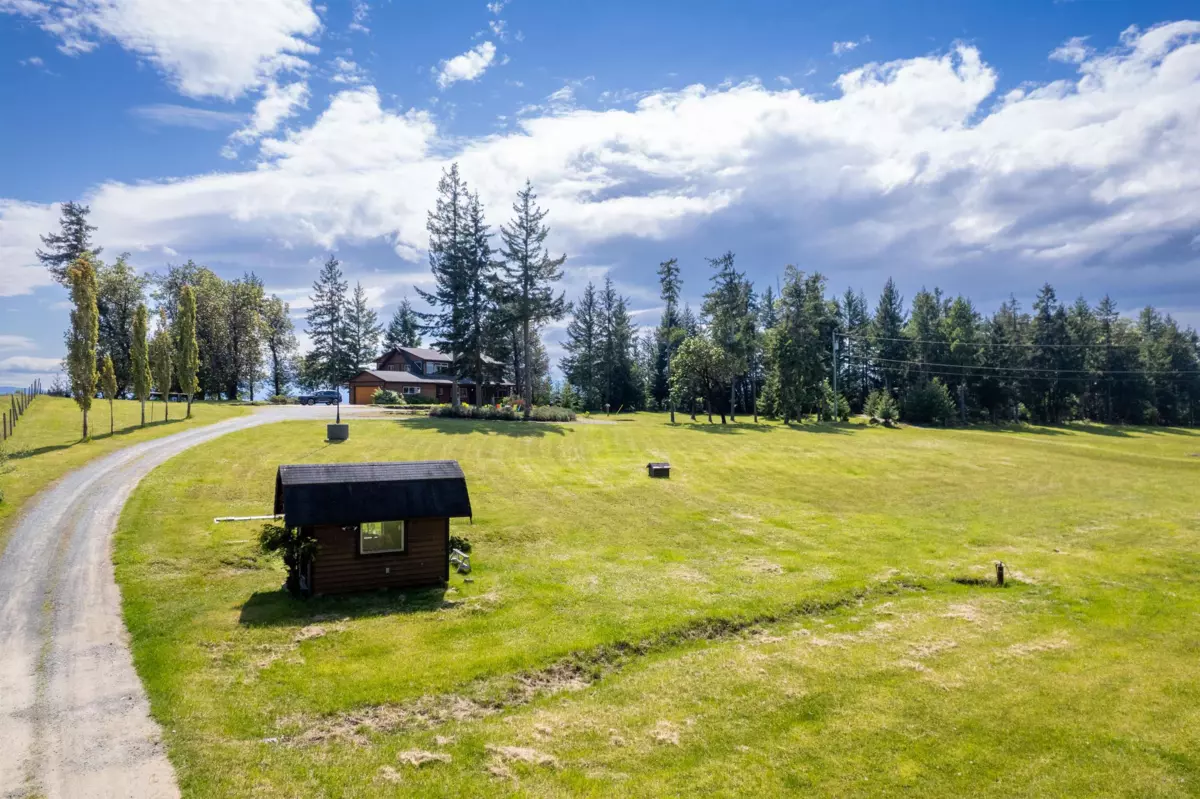 Family Room Photo of 1495 Coats Drive, Gabriola Island, BC