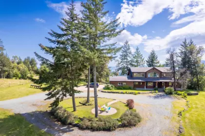 Kitchen Photo of 1495 Coats Drive, Gabriola Island, BC