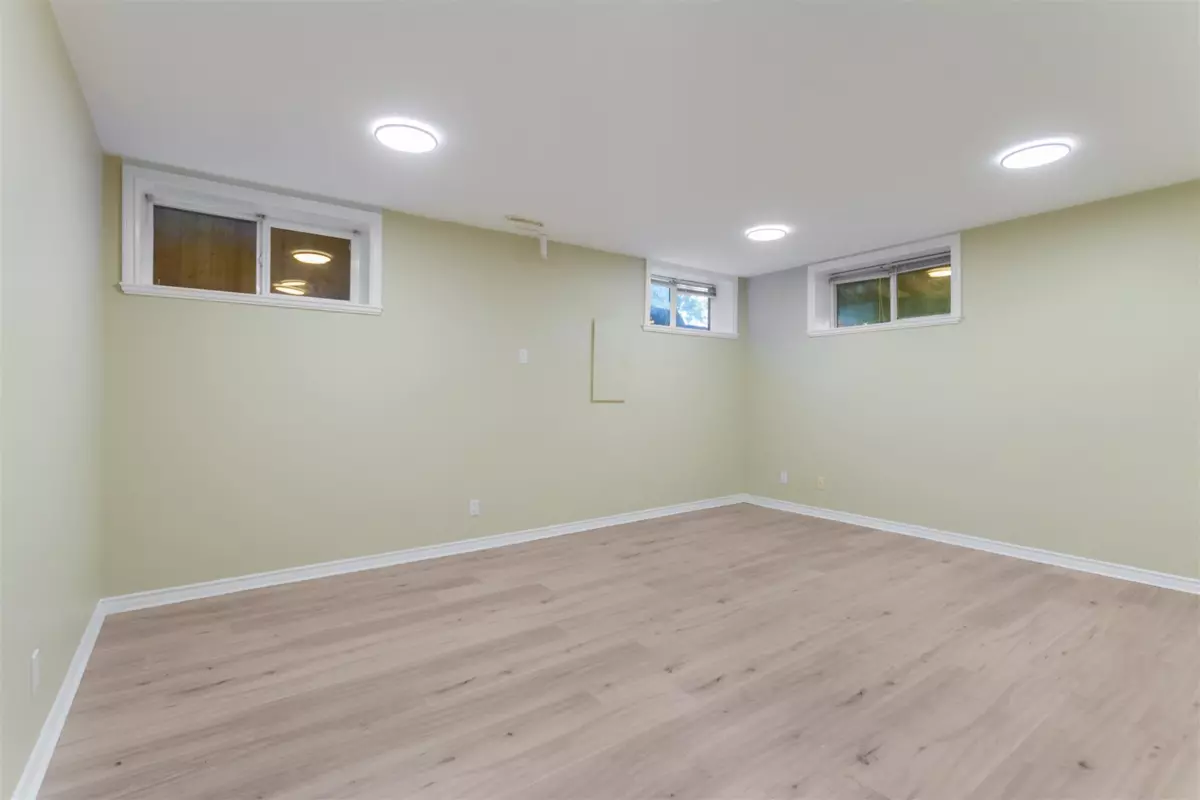 Family Room Photo of 186 E Braemar Road, Vancouver, BC