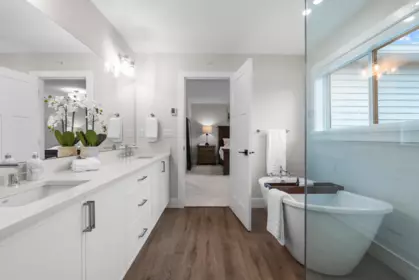 Hallway Photo of 8 35247 Straiton Road, Abbotsford, BC