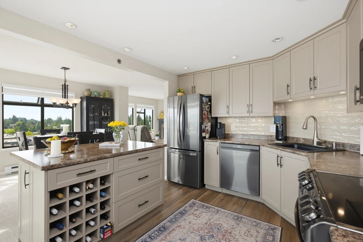 Family Room Photo of 904 32440 Simon Avenue, Abbotsford, BC