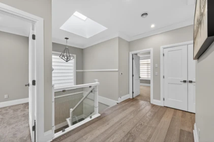 Guest Bathroom Photo of 824 Chestnut Street, New Westminster, BC