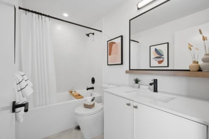 Walk-In Closet Photo of 610 215 Mcbay Lane, Coquitlam, BC