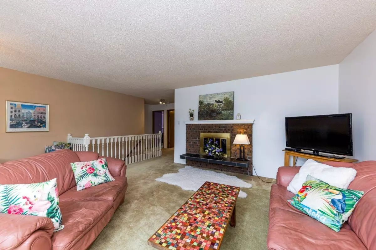 Dining Area Photo of 475 Orwell Street, North Vancouver, BC