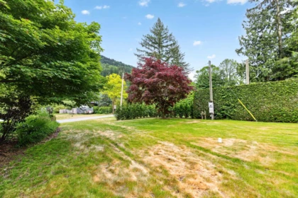 Mudroom Photo of 12051 Hodgkin Road, Mission, BC