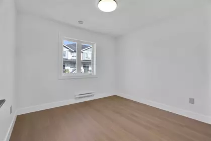 Entry Foyer Photo of 102 6356 138 Street, Surrey, BC