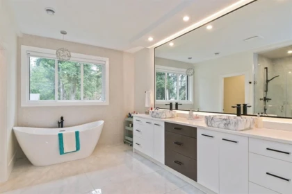 Hallway Photo of 4113 207 Street, Langley, BC