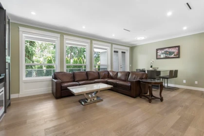 Breakfast Nook Photo of 1580 Chestnut Street, Surrey, BC