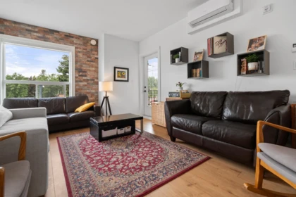 Basement Recreation Room Photo of 425 2493 Montrose Avenue, Abbotsford, BC