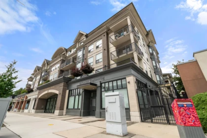 425 2493 Montrose Avenue, Abbotsford, BC, Abbotsford — Apartment/Condo for sale