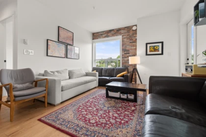 Hallway Photo of 425 2493 Montrose Avenue, Abbotsford, BC