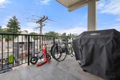 Hot Tub / Spa Photo of 425 2493 Montrose Avenue, Abbotsford, BC