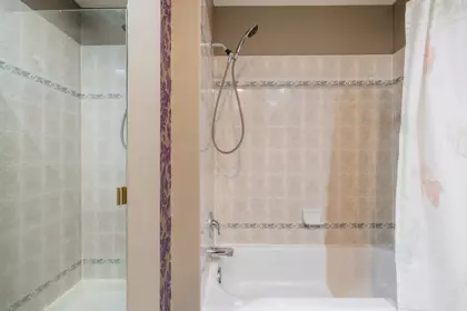 Powder Room Photo of 2001 14881 103a Avenue, Surrey, BC