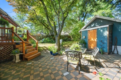 Hot Tub / Spa Photo of 207 Eighth Street, New Westminster, BC