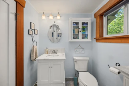 Laundry Room Photo of 207 Eighth Street, New Westminster, BC