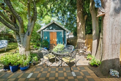 Swimming Pool Photo of 207 Eighth Street, New Westminster, BC