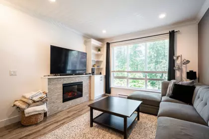 4 3039 156 Street, Surrey, BC, Surrey — Townhouse for sale