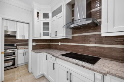 Guest Bathroom Photo of 13296 62a Avenue, Surrey, BC