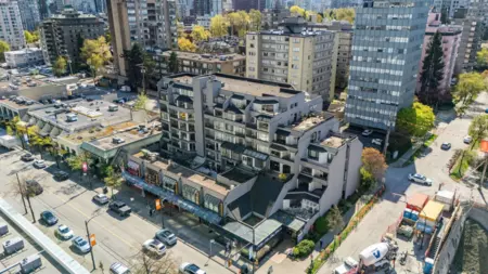 Outdoor Deck Photo of 201 1270 Robson Street, Vancouver, BC