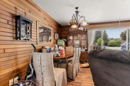 46117 Lewis Avenue, Chilliwack, BC, Chilliwack — Single Family Residence for sale