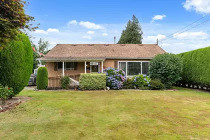 46117 Lewis Avenue, Chilliwack, BC, Chilliwack — Single Family Residence for sale
