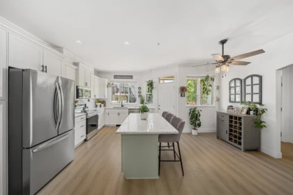 Kitchen Island Photo of 20 11720 Cottonwood Drive, Maple Ridge, BC