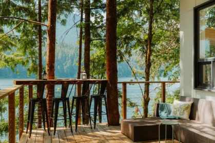 Family Room Photo of 14 E Croker Island, North Vancouver, BC