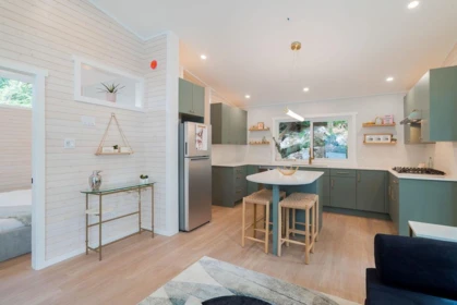 Kitchen Island Photo of 14 E Croker Island, North Vancouver, BC